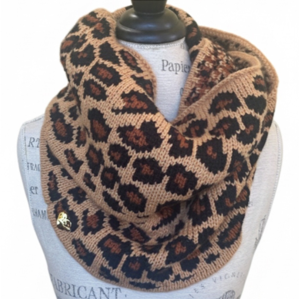 Betsey Johnson Animal Print Infinity Knit Scarf New Without Tags!